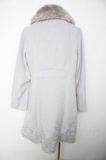 画像2: axes femme / オーナメント刺繍入りコート L サックス Y-26-09-13-084-AX-CO-SZ-ZY (2)