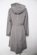 画像2: axes femme / パネル刺繍Ａラインコート M グレー Y-26-09-13-085-AX-CO-SZ-ZY (2)