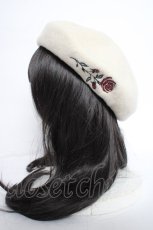 画像2: axes femme / ローズ刺繍ベレー 57.5cm 生成り Y-26-09-13-011-AX-AC-SZ-ZY (2)