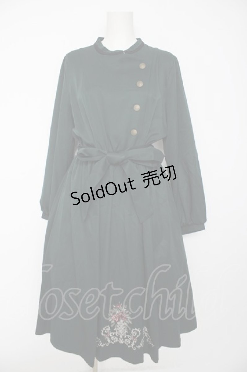 画像1: axes femme / フラワー刺繍連釦ワンピース F グリーン Y-26-09-14-083-AX-OP-SZ-ZI (1)