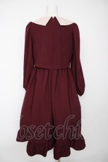 画像2: m petit by misako / サンリオキャラクターズコラボ マイメロディワッペン付きワンピース  ワイン Y-26-09-14-099-LO-OP-SZ-ZY (2)