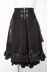 画像1: Ozz oneste / タッセルチャーム付刺繍スカート  黒 Y-26-09-20-100-OO-SK-SZ-ZY (1)