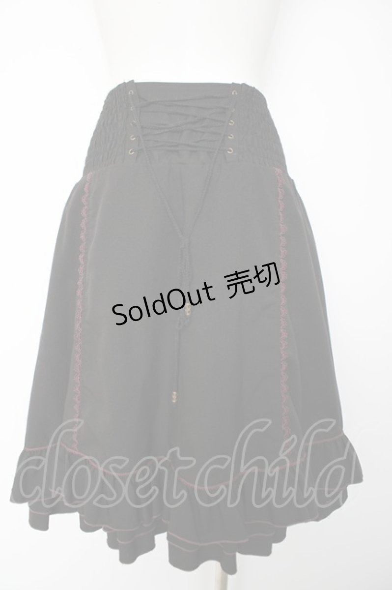 画像2: Ozz oneste / タッセルチャーム付刺繍スカート  黒 Y-26-09-20-100-OO-SK-SZ-ZY (2)