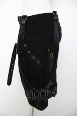 画像3: Ozz oneste / 薔薇刺繍サス付きショートパンツ  黒 Y-26-09-24-100-OO-PA-SZ-ZY (3)