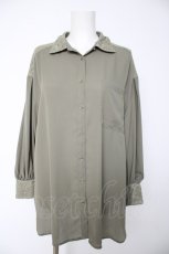 画像1: axes femme / レース重ねボリューム袖シャツ F グリーン Y-26-09-24-022-AX-BL-SZ-ZY (1)