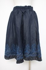 画像2: axes femme / 裾刺繍デニムスカート M インディゴ Y-26-09-26-046-AX-SK-SZ-ZY (2)