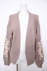 画像1: axes femme / 花刺繍ニットカーデ  ベージュ Y-26-09-30-076-AX-TO-SZ-ZY (1)