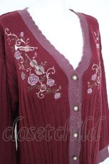 画像3: axes femme / 音楽刺繍ロングニットカーディガン F ワイン Y-26-10-04-053-AX-TO-SZ-ZY (3)