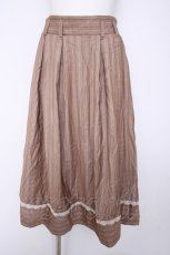 画像1: axes femme / レジメンタルストライプ柄スカート  ベージュ Y-26-10-06-080-AX-SK-SZ-ZY (1)