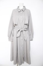 画像1: axes femme / 後レースアップトレンチコート F グレー Y-26-10-09-118-AX-CO-SZ-ZY (1)