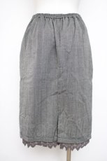 画像2: axes femme / 刺繍入りタイトスカート  グレー Y-26-10-10-116-AX-SK-SZ-ZY (2)