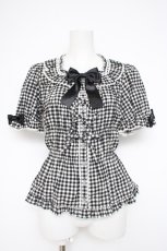 画像1: metamorphose / 【プラスサイズ】スクエアあきフリルブラウス(半袖) 1 黒 Y-26-10-14-064-ME-BL-AS-ZY (1)