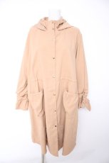 画像1: axes femme / バックプリーツロングモッズ M ベージュ Y-26-10-31-112-AX-CO-SZ-ZY (1)