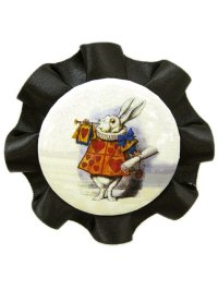 【新品】サテンリボン付きトランプうさぎバッジ(ブラック ) BC_006_B135【通信販売専用商品】