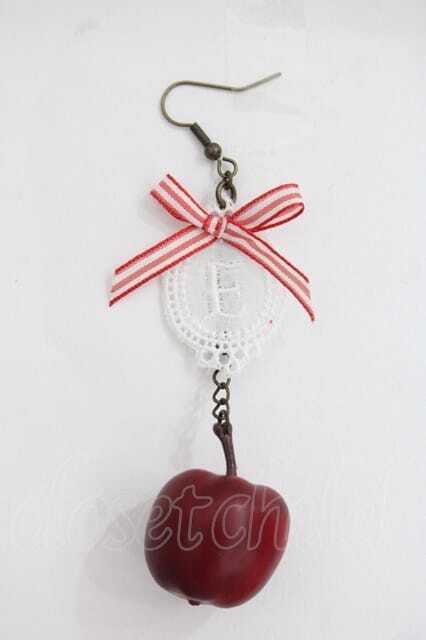 Emily Temple cute / アップルHOURピアス レッド I-25-11-27-102-ET-AC-SA-ZI