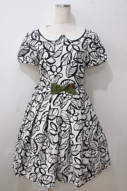 Emily Temple cute /Ladybugワンピース M オフ Y-25-06-26-046-ET-OP-SZ-ZY