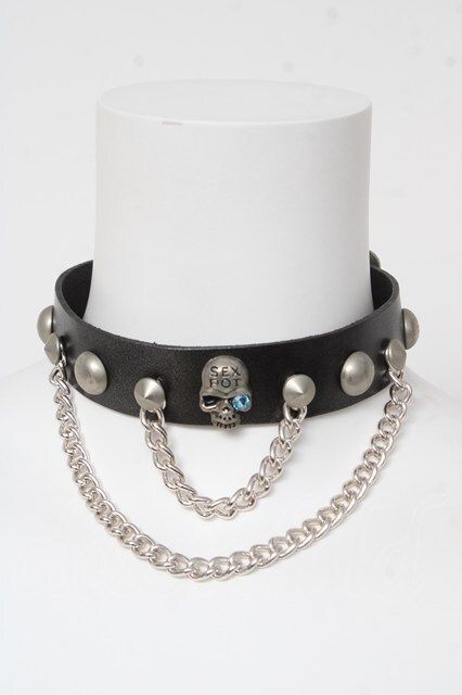 SEX POT ReVeNGe / スカルスタッズチョーカー 黒 Y-26-03-12-020-SP-AC-SZ-ZS