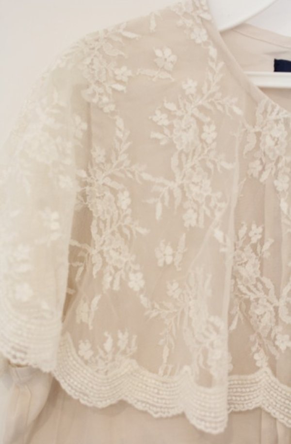 画像2: an another angelus / レースケープ衿ブラウス F アイボリー O-26-01-23-042-CA-BL-OW-ZT0127G (2)