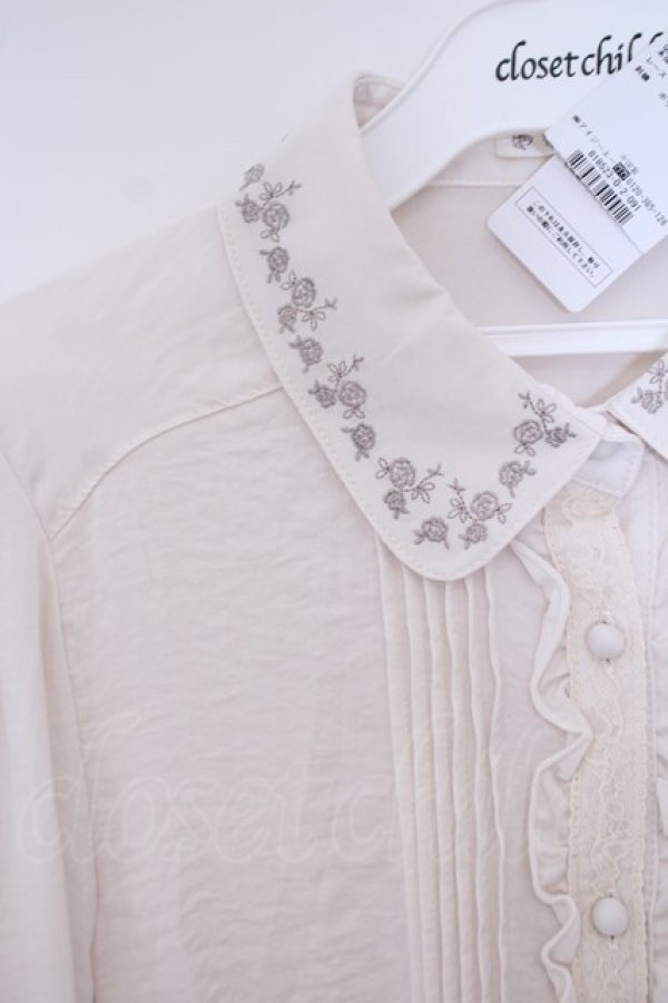 画像2: axes femme / ヴィンテージサテン刺繍入ブラウス L キナリ O-26-01-30-1022-AX-BL-OW-OS (2)