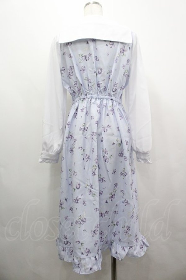 画像2: axes femme / すみれ柄セーラー襟ワンピース  サックス I-26-04-03-041-AX-OP-SA-ZI (2)