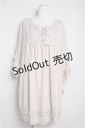 画像: INGEBORG  / フラワーモチーフ付フレアーワンピース I-23-06-18-084-1-OP-LO-L-HD-ZT076