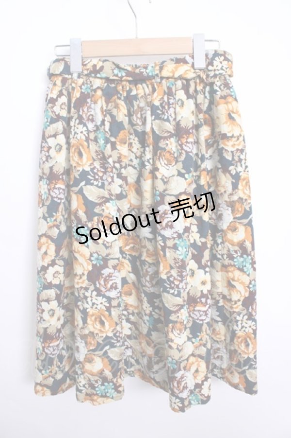 画像2: 【SALE】Fi.n.t  / コーデュロイ花柄ギャザースカート Y-22-09-26-123-1-SK-CA-L-AS-ZT227 (2)