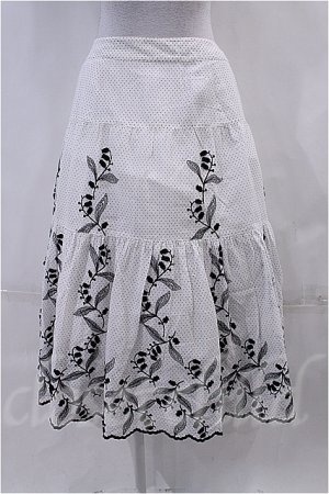 画像: INGEBORG  / ドット&鈴蘭レース刺繍スカート I-23-04-04-066i-1-SK-LO-L-HD-ZI