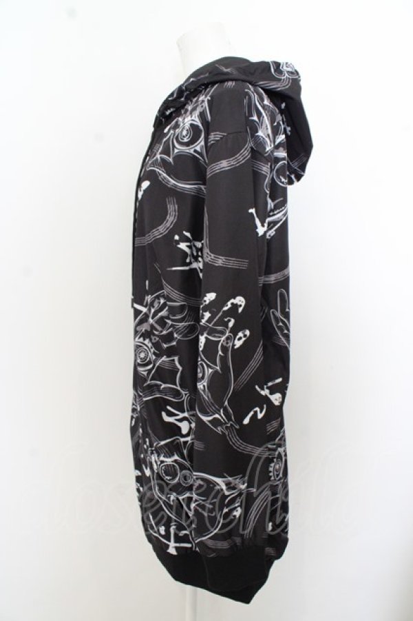 画像2: NieR Clothing / 全面プリントウインドブレーカー パーカー O-23-08-06-073-1-TO-PU-P-YM-ZT003 (2)