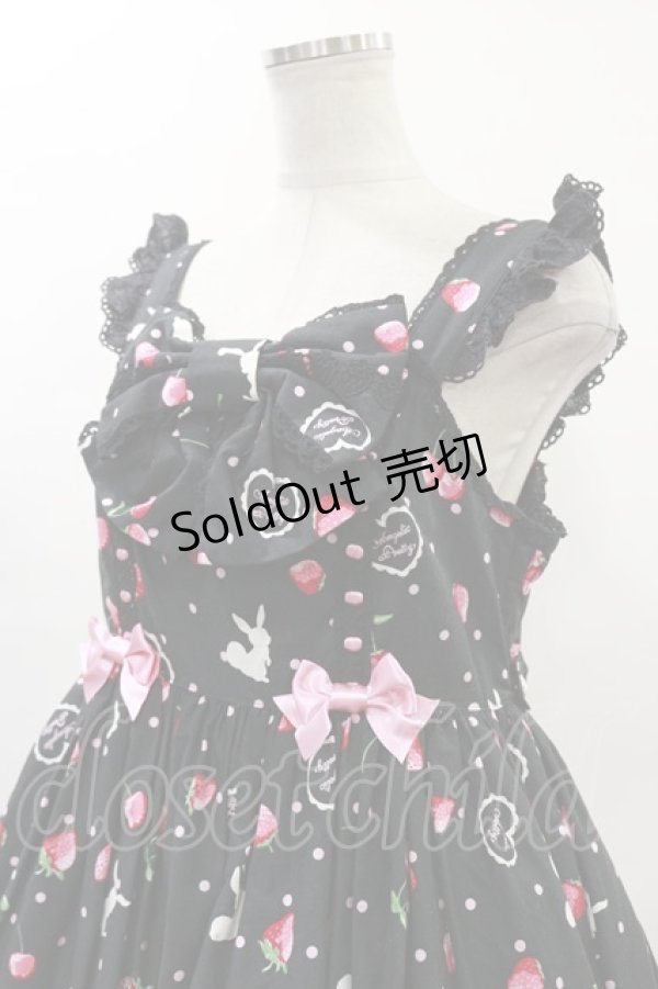 画像4: Angelic Pretty / Cherry Berry Bunny胸リボンジャンパースカート Free ブラック H-23-12-20-067-AP-OP-NS-ZH (4)