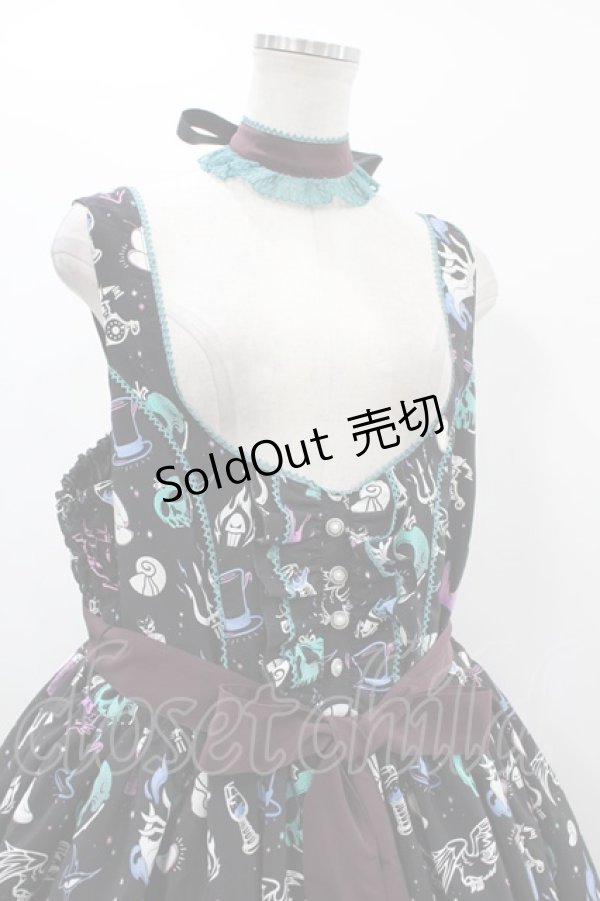 画像4: metamorphose / 【プラスサイズ】Disney villainsジャンパースカートセット プラスサイズ ブラック H-24-03-15-1023-ME-OP-NS-ZH (4)