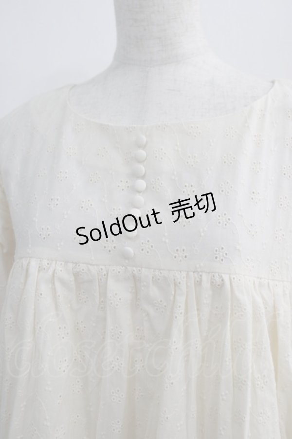 画像4: Maison de FLEUR Petite Robe canone / エンジェルショルダースモックワンピース Free off white H-24-10-05-072-EL-OP-NS-ZH (4)