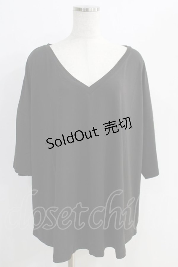 画像1: Qutie Frash / Vネックトップス  黒 H-24-11-07-066-QU-TO-KB-ZH (1)