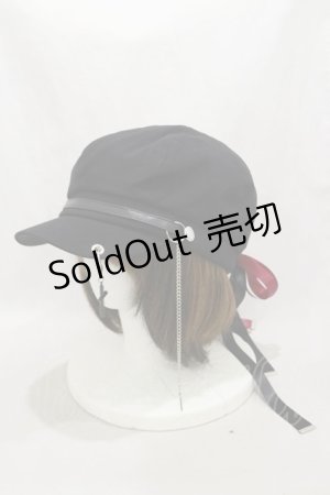 画像: IRO+IRO / レースアップリボンキャップ  ブラック/レッド H-24-11-21-004-LO-AC-NS-ZH