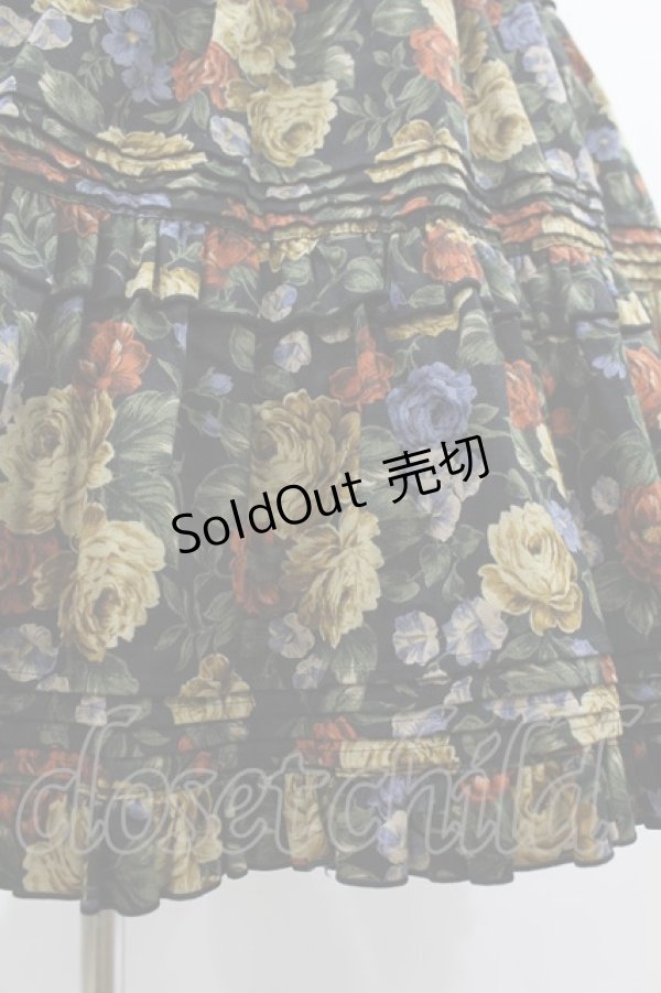 画像5: metamorphose / お花柄ピンタックティアードジャンパースカート Free ブラック H-24-12-10-1031-ME-OP-NS-ZH (5)