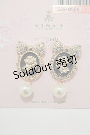 画像: m petit by misako / AM*NIPLフラワーピアス  ブラック H-25-02-28-039-LO-AC-NS-ZH