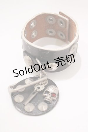 画像: SEX POT ReVeNGe / レザーチャーム付ベルトブレス  黒 H-25-03-02-083-SP-AC-KB-ZH