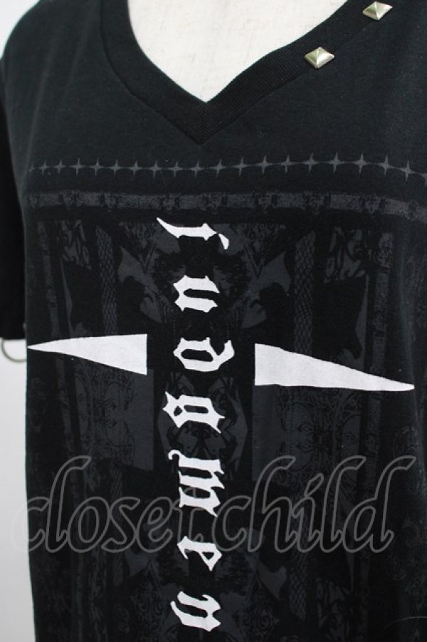 画像4: SEX POT ReVeNGe / チェーンチャーム付VネックTシャツ  黒 H-25-03-02-007-SP-TO-KB-ZT389 (4)