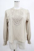 画像1: an another angelus / ステンドグラス風レースヨークブラウス Free BEIGE H-25-03-03-041-CA-BL-NS-ZH (1)