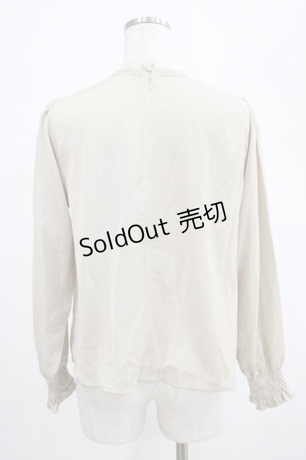 画像3: an another angelus / ステンドグラス風レースヨークブラウス Free BEIGE H-25-03-03-041-CA-BL-NS-ZH (3)