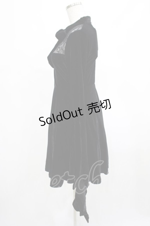 画像2: KILL STAR / Grimina Velvet Sorcery Dress XS 黒 H-25-03-07-1014-SL-OP-KB-ZI (2)