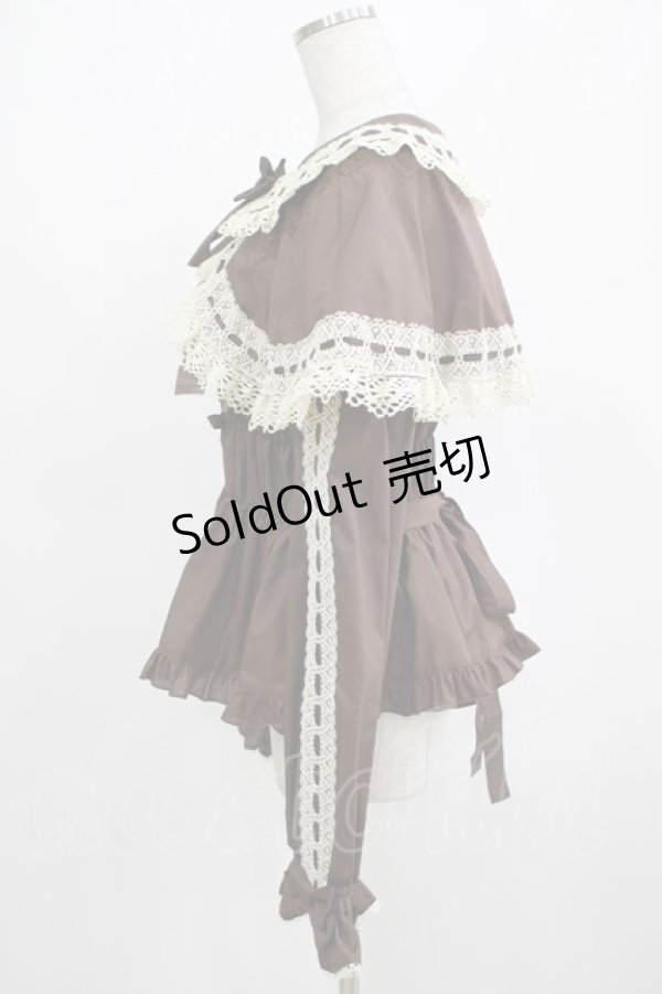 画像2: metamorphose / 【プラスサイズ】木漏れ日のトロイメライ ケープ付き長袖ブラウス プラスサイズ ブラウン H-25-03-11-029-ME-BL-NS-ZH (2)