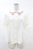 画像1: axes femme POETIQUE / ストロベリー刺繍ブラウス M アイボリー H-25-03-11-1053-AX-BL-NS-ZH (1)
