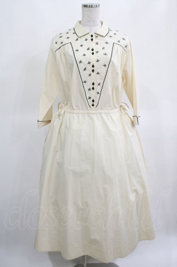 画像1: Jane Marple Dans Le Salon / Clover embroidery dress  バニラ H-25-03-15-015-JM-OP-KB-ZH (1)