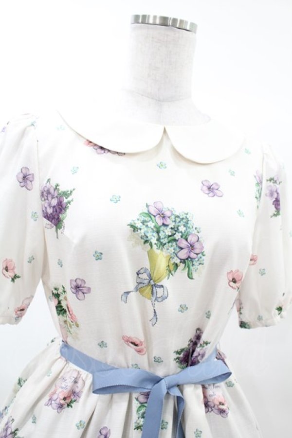 画像4: Emily Temple cute / FlowerBouquetワンピース  アイボリー H-25-03-17-1019-ET-OP-KB-ZH (4)