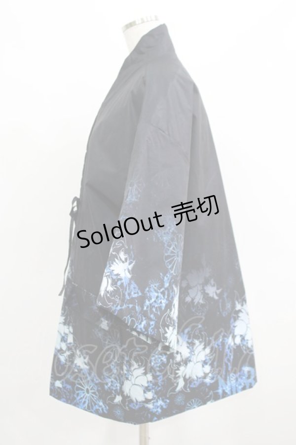 画像2: NieR Clothing / 中綿入りキルティングはんてん風アウター  黒/和柄九尾 H-25-03-24-030-PU-JA-KB-ZT071 (2)