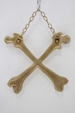 画像2: THE BLACKENED TEETH / Crossbones Wall Hanging   H-25-03-30-1058-PU-ZA-KB-ZH (2)