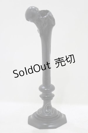 画像: THE BLACKENED TEETH / Femur Bone Candlestick Holder Condyle   H-25-03-30-1061-PU-ZA-KB-ZH