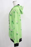 画像2: NieR Clothing / 総柄ZIPパーカー  グリーン H-25-03-31-043-PU-TO-KB-ZH (2)