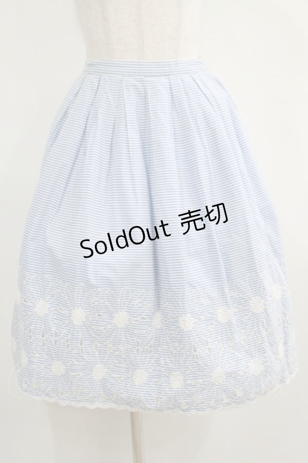 画像1: Emily Temple cute / フラワーカットワークボーダースカート  サックス H-25-03-31-016-ET-SK-KB-ZH (1)