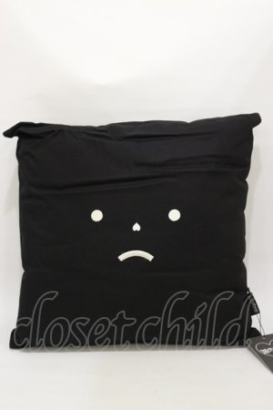 画像: MORPH8NE / SLEEPY PILLOWクッション  ブラック H-25-04-03-005-PU-ZA-KB-ZH